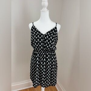 Black and white XS women’s dress